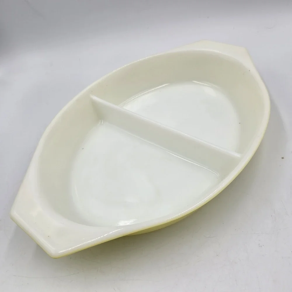 Vintage PYREX Verde Olive Green Divided 1 -1/2 Qt Oval Casserole Dish w/ Lid